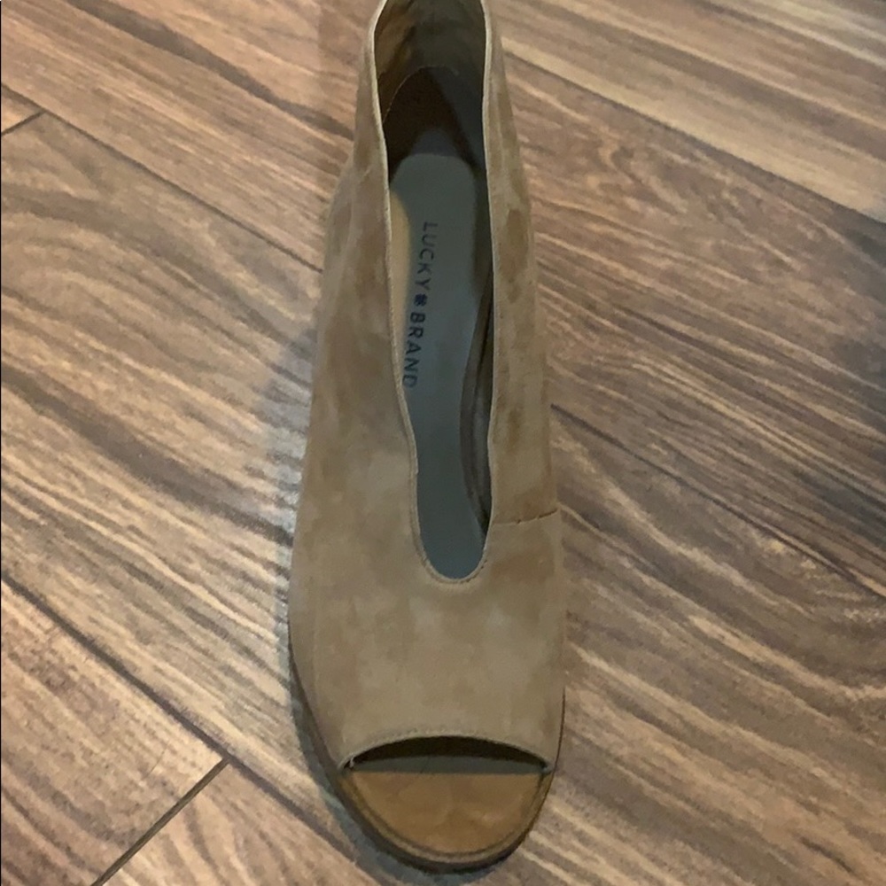 Shoes. Small heel